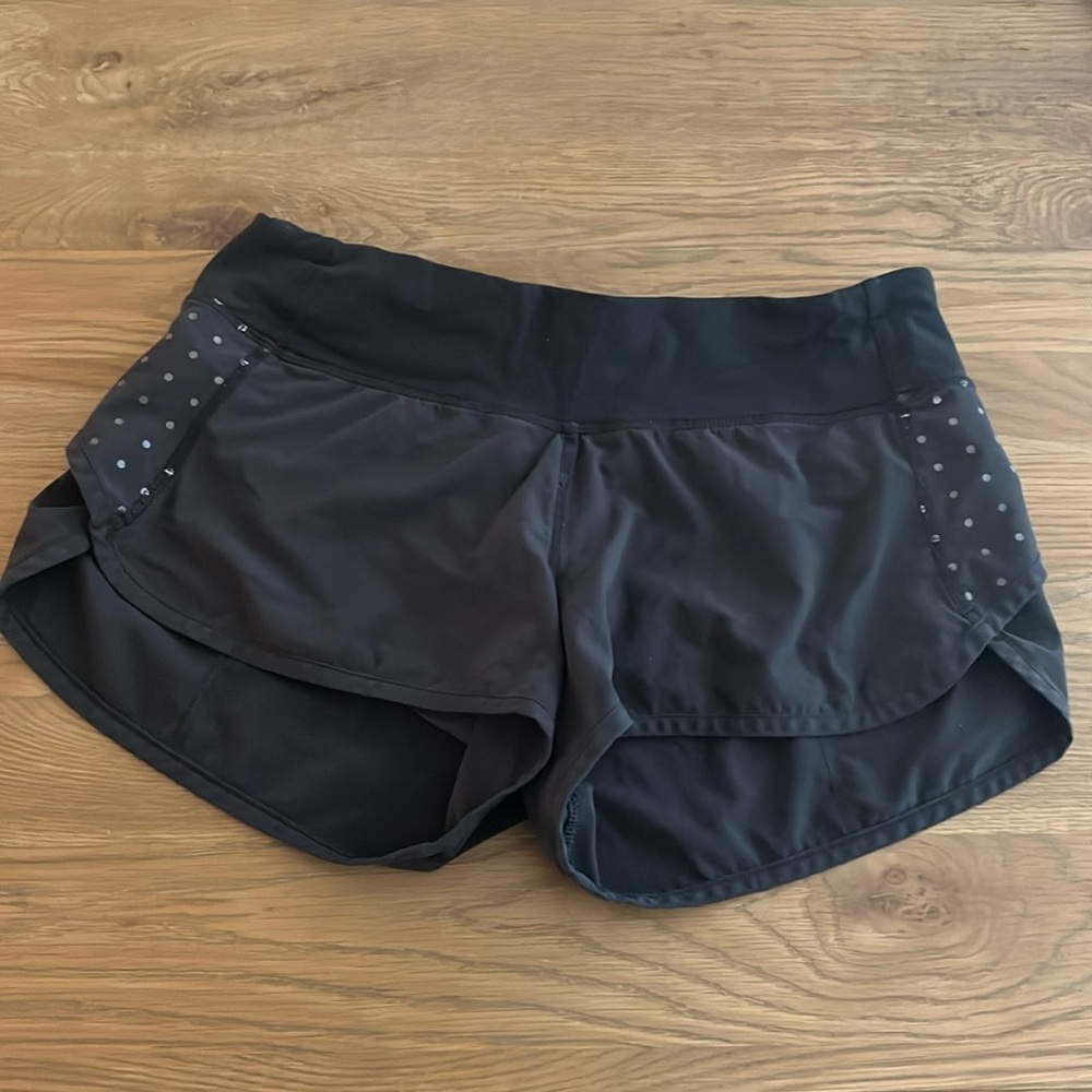 Lululemon Speed Up short. Shortest inseem. Size 4.